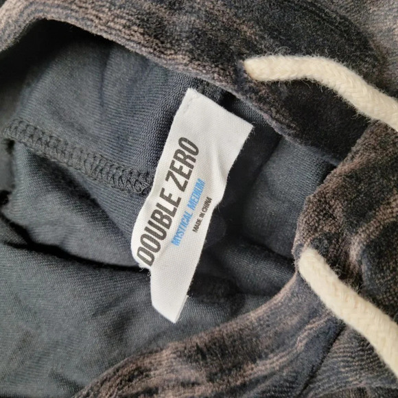 Fashion Nova Double Zero Velour Crop Hoodie - Picture 5 of 6